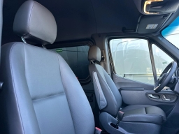Mercedes-Benz Sprinter Passenger Van Standard Roof 4-Cyl Diesel HO 2500 Standard Roof I4 Diesel HO 144" RWD 2025