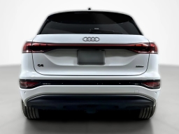 Audi Q6 e-tron Premium quattro 2025