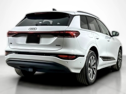 Audi Q6 e-tron Premium quattro 2025