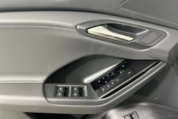 Audi Q6 e-tron Premium quattro 2025