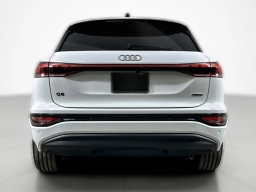 Audi Q6 e-tron Premium quattro 2025