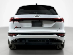 Audi SQ6 e-tron Premium Plus quattro 2025