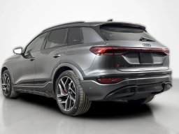 Audi SQ6 e-tron Premium Plus quattro 2027