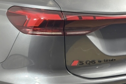 Audi SQ6 e-tron Premium Plus quattro 2027