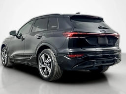 Audi Q6 e-tron Premium Plus quattro 2027