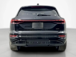 Audi Q6 e-tron Premium Plus quattro 2027