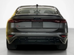Audi S6 e-tron Prestige quattro 2027