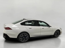 BMW 5 Series 550e xDrive Sedan 2026