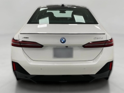 BMW 5 Series 550e xDrive Sedan 2026