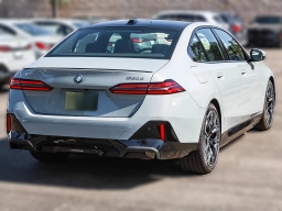 BMW 5 Series 550e xDrive Sedan 2027