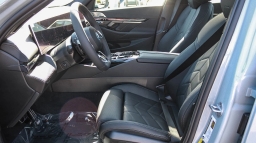 BMW 5 Series 550e xDrive Sedan 2027
