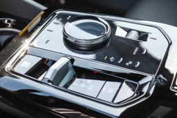 BMW 5 Series 550e xDrive Sedan 2027