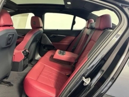 BMW 5 Series 550e xDrive Sedan 2027