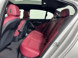BMW 5 Series 550e xDrive Sedan 2027