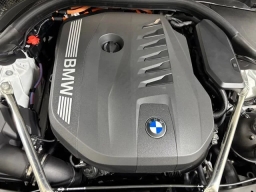 BMW 5 Series 550e xDrive Sedan 2027