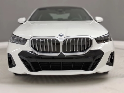 BMW 5 Series 550e xDrive Sedan 2026