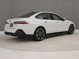BMW 5 Series 550e xDrive Sedan 2026