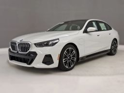 BMW 5 Series 550e xDrive Sedan 2026