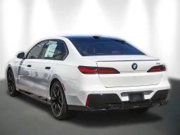 BMW 7 Series 740i Sedan 2026