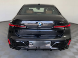 BMW 7 Series 740i Sedan 2026