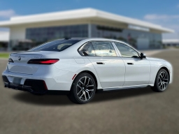 BMW 7 Series 740i xDrive Sedan 2026