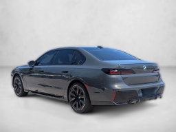 BMW 7 Series 740i xDrive Sedan 2026