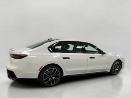 BMW 7 Series 740i xDrive Sedan 2026