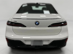BMW 7 Series 740i xDrive Sedan 2026