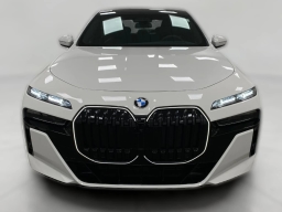 BMW 7 Series 740i xDrive Sedan 2026