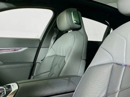 BMW 7 Series 740i xDrive Sedan 2026