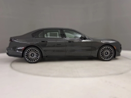 BMW 7 Series 760i xDrive Sedan 2026