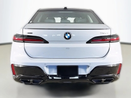 BMW 7 Series 760i xDrive Sedan 2026