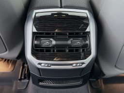 BMW 7 Series 760i xDrive Sedan 2026