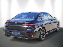 BMW 7 Series 760i xDrive Sedan 2026