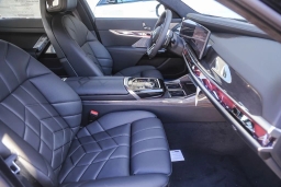 BMW 7 Series 760i xDrive Sedan 2026