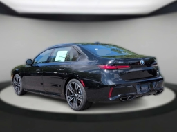 BMW 7 Series 760i xDrive Sedan 2026