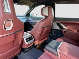 BMW 7 Series 760i xDrive Sedan 2026