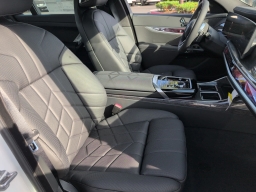 BMW 7 Series 760i xDrive Sedan 2026