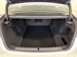 BMW 7 Series 750e xDrive Plug-In Hybrid 2026