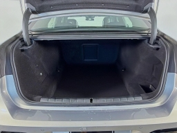 BMW 7 Series 750e xDrive Plug-In Hybrid 2026