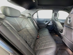 BMW 7 Series 750e xDrive Plug-In Hybrid 2026
