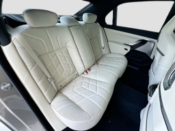 BMW 7 Series 750e xDrive Plug-In Hybrid 2026