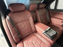 BMW 7 Series 750e xDrive Plug-In Hybrid 2026