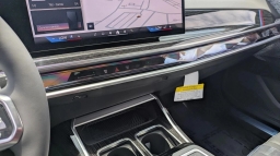 BMW 7 Series 750e xDrive Plug-In Hybrid 2026