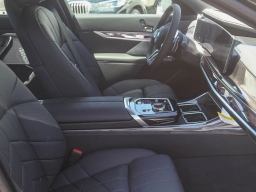 BMW 7 Series 750e xDrive Plug-In Hybrid 2026