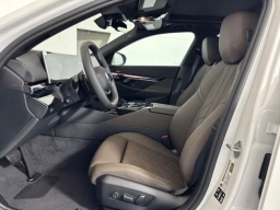 BMW 5 Series 530i xDrive Sedan 2027