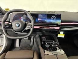 BMW 5 Series 530i xDrive Sedan 2027