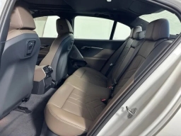 BMW 5 Series 530i xDrive Sedan 2027