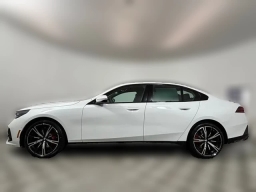 BMW 5 Series 530i xDrive Sedan 2027