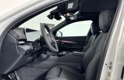 BMW 5 Series 530i xDrive Sedan 2027